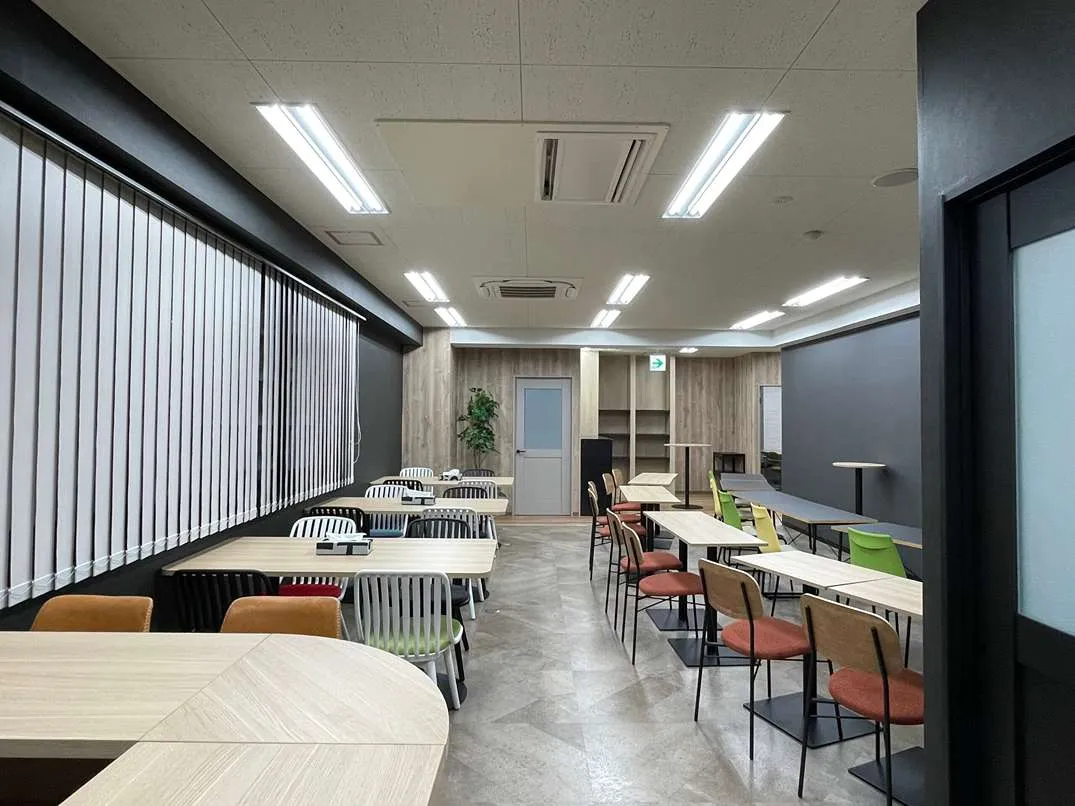 エンラボカレッジ府中の事業所内