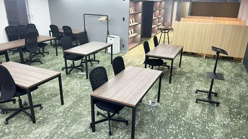 エンラボカレッジなんばの事業所内